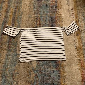 Off-the-shoulder Crop Top